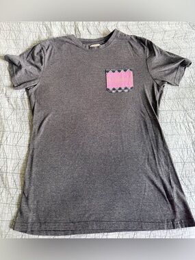 Beautiful Giant Garments Women’s Gray Crew Neck Short Sleeve Pocket T-Shirt L